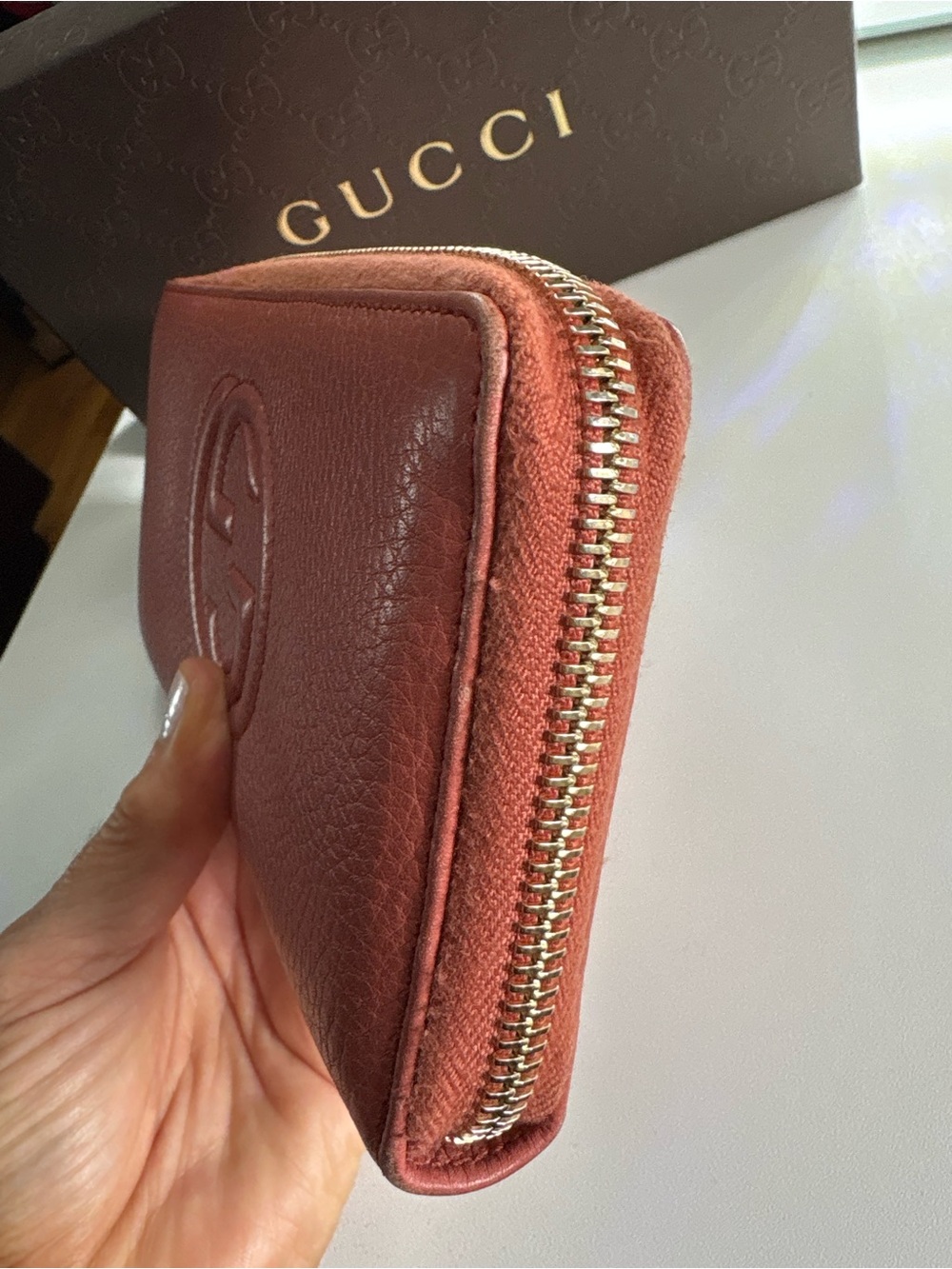 Gucci terracotta Leather Zip-Around Wallet with Embossed GG - Picture 6 of 9